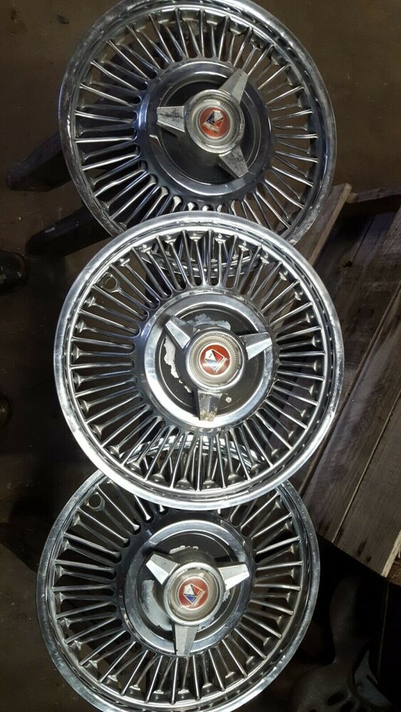 Falcon hubcap
