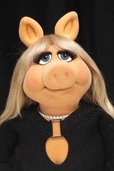 Misspiggy162134 300x450