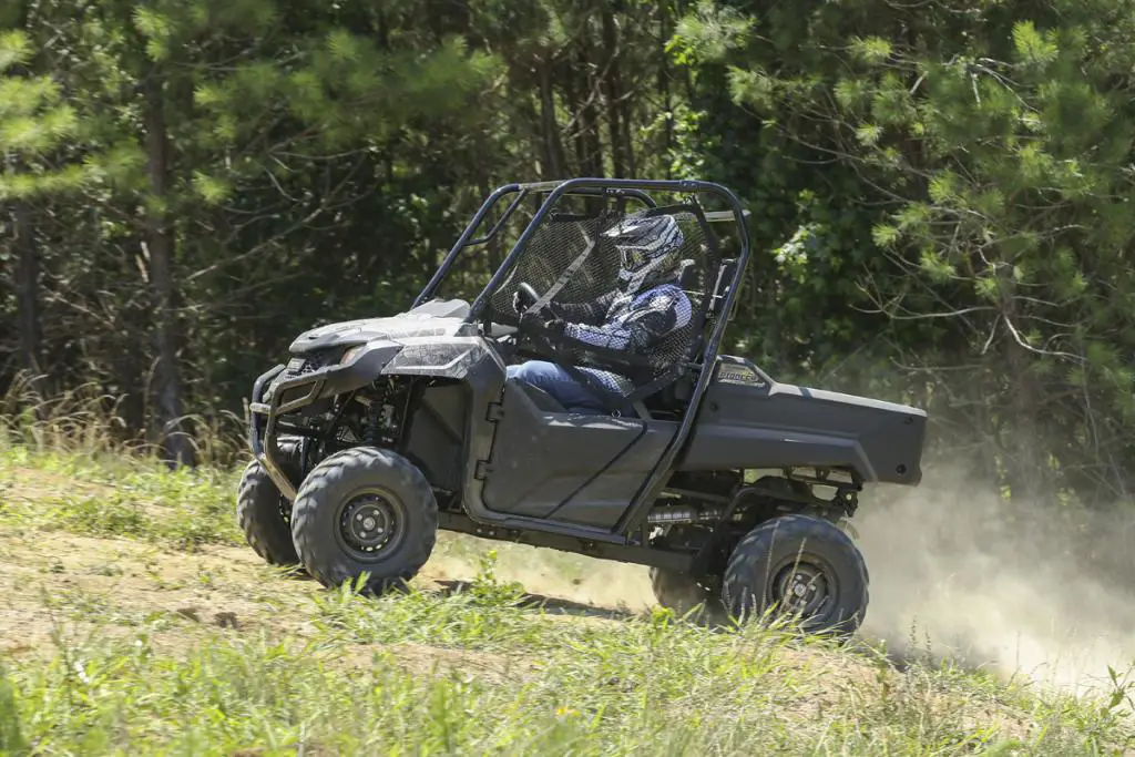 2014-Honda-Pioneer-Action-08